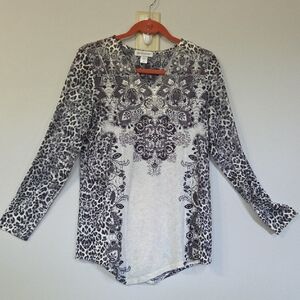 Elegant Gray Patterned Women's Top With Subtle Bling Detail
